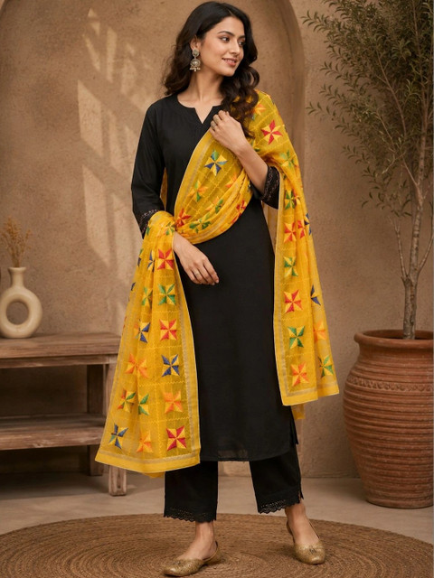 STUTI FASHION Ethnic Motifs Embroidered Dupatta with Thread Work - Image 2