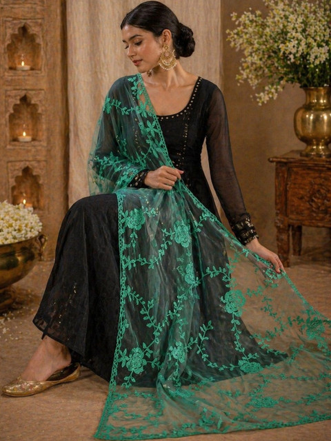 STUTI FASHION Embroidered Dupatta with Thread Work - Image 2