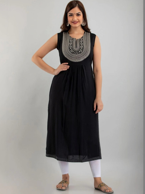 Sangria Women Embroidered Thread Work Kurta - Image 2