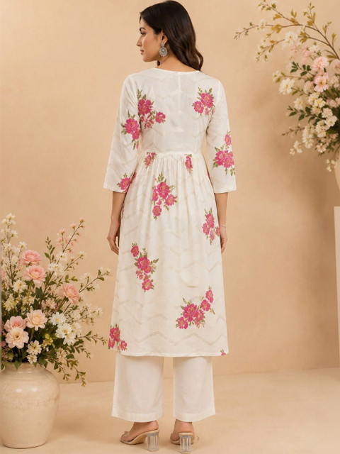 Araaha Women Floral Embroidered Thread Work Floral Kurta - Image 6