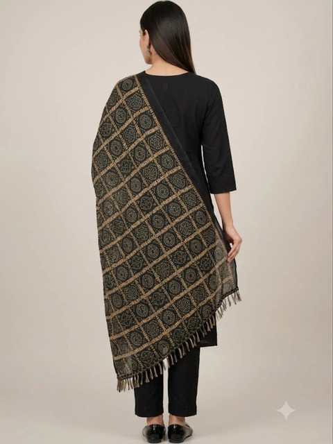 IVAARA Printed Bandhani Dupatta - Image 3