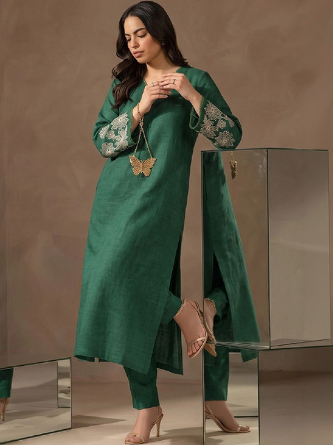 Varanga Thread Embroidered Formal Kurta with Trousers - Image 5