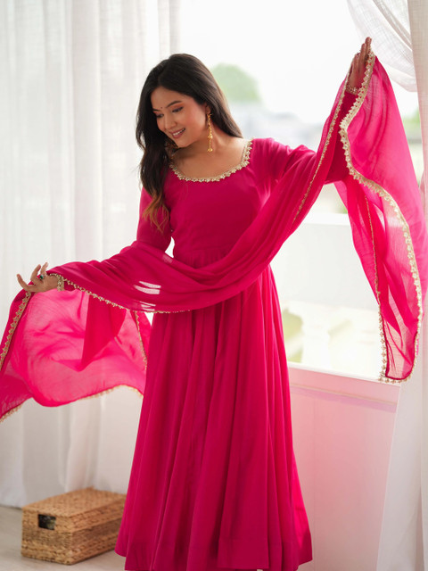 KEKIMI Women Empire Gotta Patti Chanderi Silk Kurta with Trousers & With Dupatta - Image 5