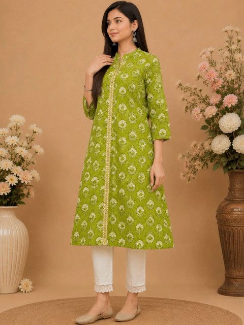 Araaha Women Floral Printed Thread Work Kurta - Image 3
