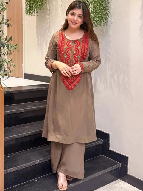 Tankori Women Ethnic Motifs Embroidered Regular Sequinned Silk Crepe Kurta with Palazzos
