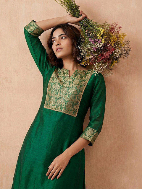 House of Pataudi Women Ethnic Motifs Regular Kurta with Palazzos - Image 6