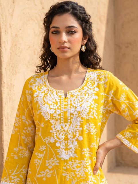 KALINI Women Floral Printed Regular Thread Work Pure Cotton Kurta with Trousers - Image 4