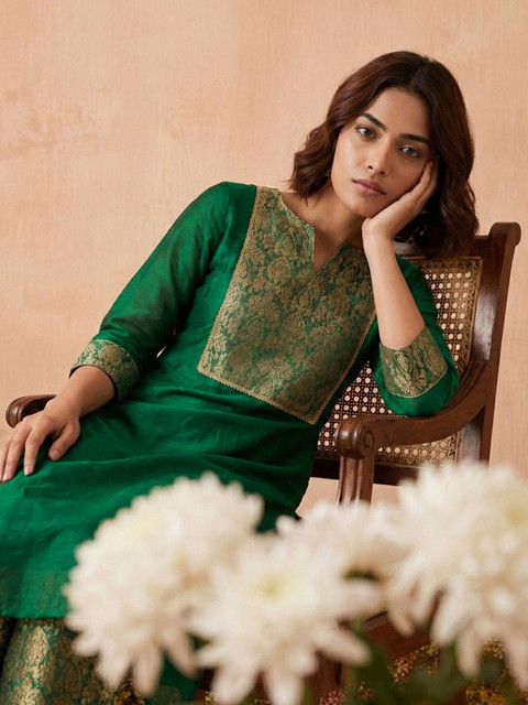 House of Pataudi Women Ethnic Motifs Regular Kurta with Palazzos - Image 5