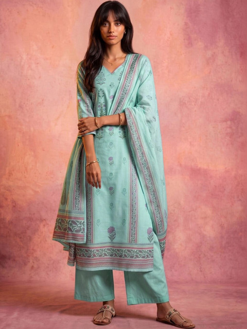 KINDA DESI Women Floral Printed Regular Kurta with Palazzos & With Dupatta