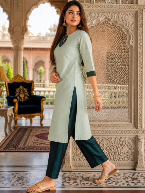 indo street Women Regular Beads and Stones Kurta with Trousers - Image 3