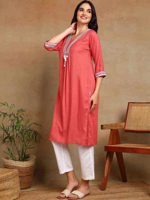 House of Pataudi Women Thread Work Handloom Kurta - Image 6