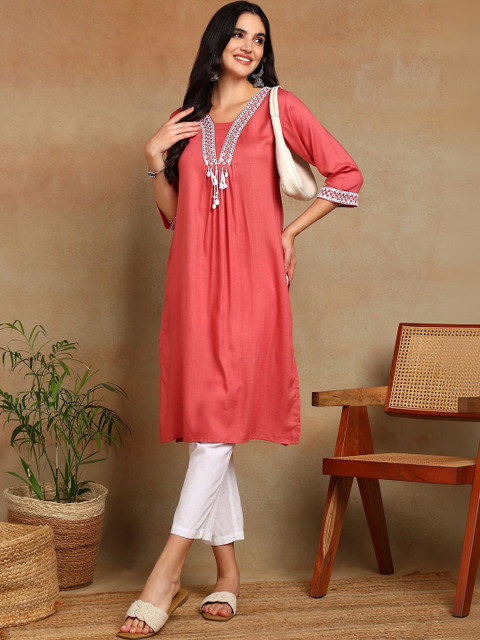 House of Pataudi Women Thread Work Handloom Kurta - Image 7