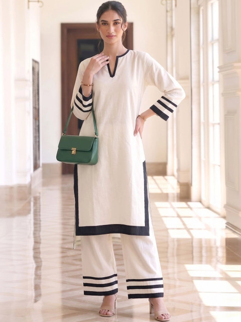 Aaghnya Women Regular Kurta with Palazzos