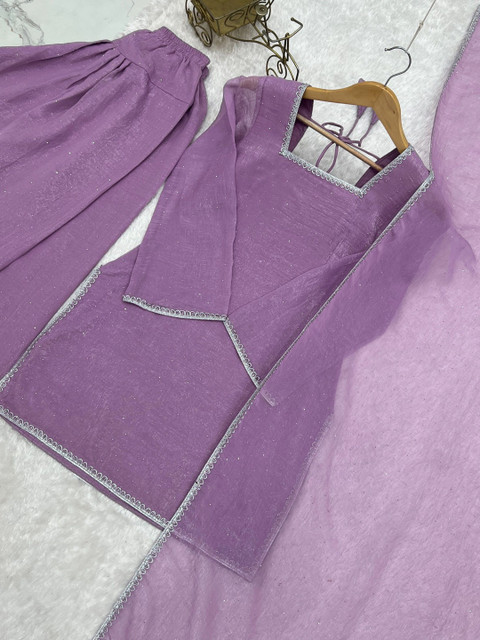Urban Nakhre Women Regular Pure Silk Kurta with Trousers & With Dupatta - Image 4