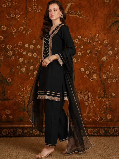 Sangria Women Regular Gotta Patti Pure Cotton Kurta with Palazzos & With Dupatta - Image 2