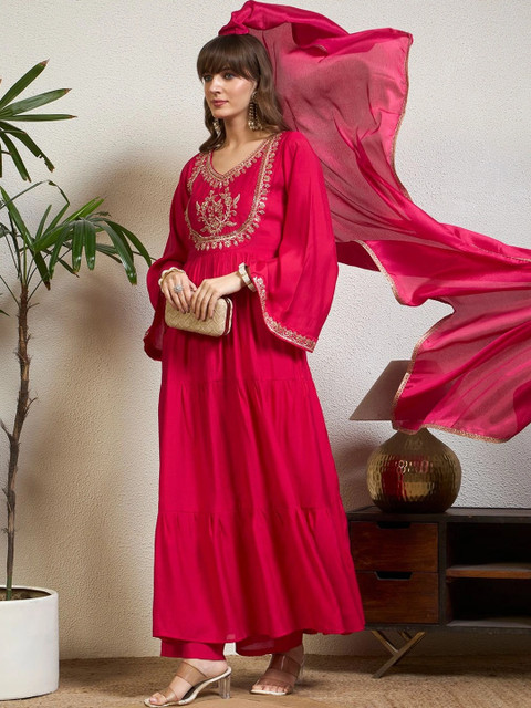 Honky Tonky Women Ethnic Motifs Embroidered Tiered Kurta with Trousers & With Dupatta - Image 4