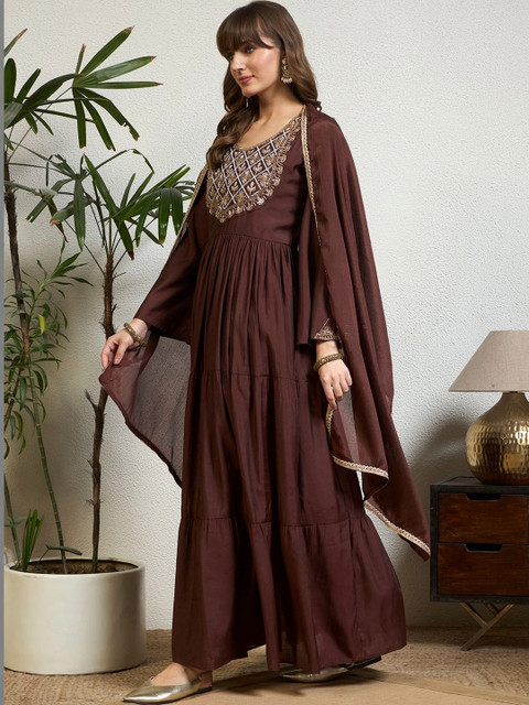 Honky Tonky Women Ethnic Motifs Embroidered Tiered Thread Work Kurta with Palazzos & With Dupatta - Image 4