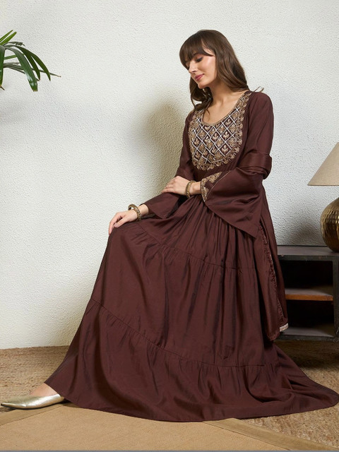 Honky Tonky Women Ethnic Motifs Embroidered Tiered Thread Work Kurta with Palazzos & With Dupatta - Image 7