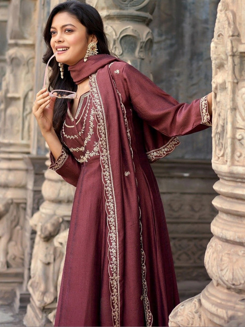 ANVERI TEXTILES Women Ethnic Motifs Embroidered Empire Thread Work Kurta with Trousers & With Dupatta - Image 4