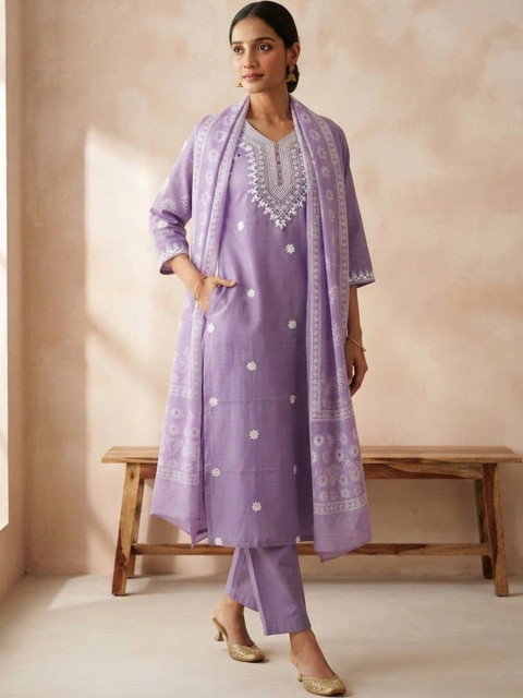ERIKA Women Ethnic Motifs Embroidered Regular Chikankari Kurta with Trousers & With Dupatta - Image 2
