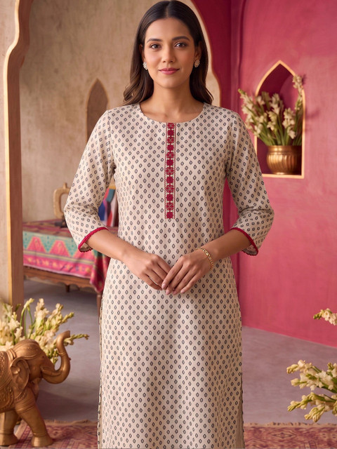 Rangita Women Geometric Printed Thread Work Kurta - Image 4
