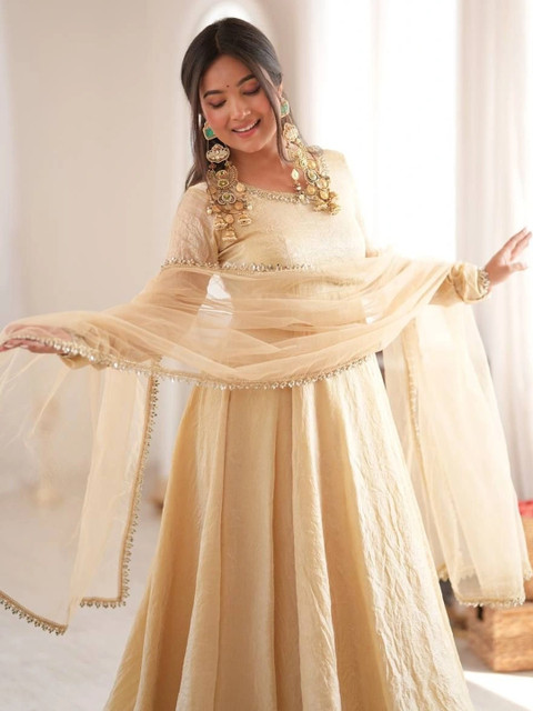 NORAFLEX Women Regular Pure Silk Kurta with Pyjamas & With Dupatta - Image 6