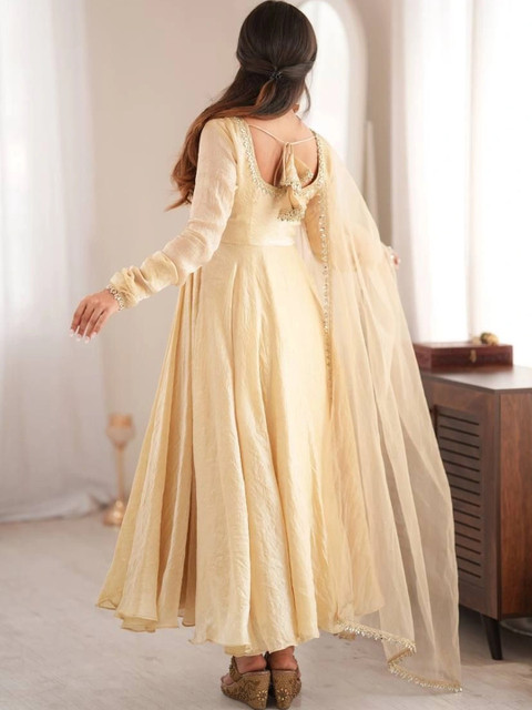 NORAFLEX Women Regular Pure Silk Kurta with Pyjamas & With Dupatta - Image 2