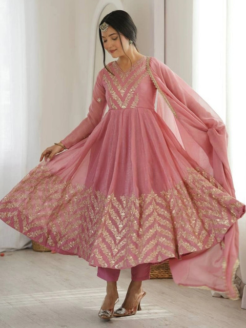 VastraBazaar Women Embroidered Empire Pure Silk Kurta with Trousers & With Dupatta