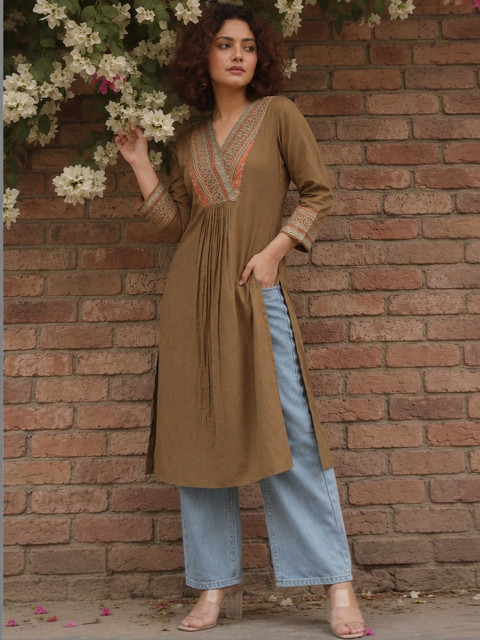 KALAMIR Women Ethnic Motifs Embroidered Thread Work Kurta