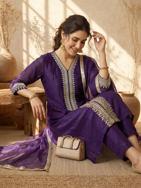 AVANSHEE Women Ethnic Motifs Embroidered Regular Kurta with Trousers & With Dupatta - Image 3