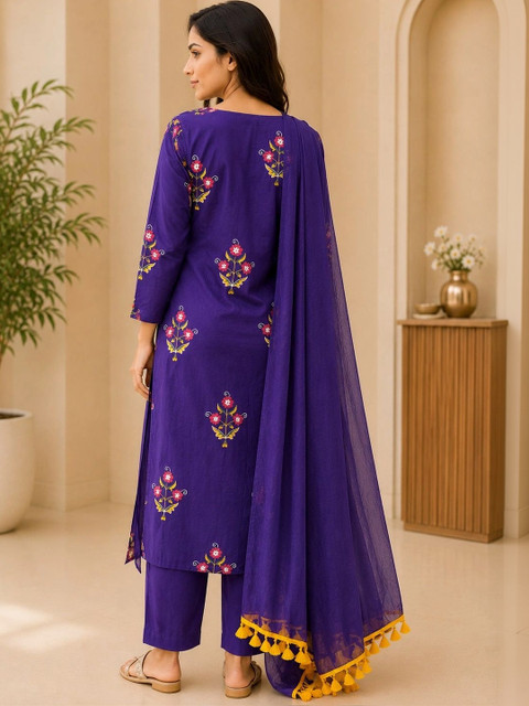 Siaraa Women Floral Embroidered Regular Thread Work Pure Cotton Kurta with Trousers & With Dupatta - Image 3