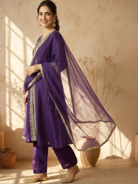 AVANSHEE Women Ethnic Motifs Embroidered Regular Kurta with Trousers & With Dupatta - Image 2