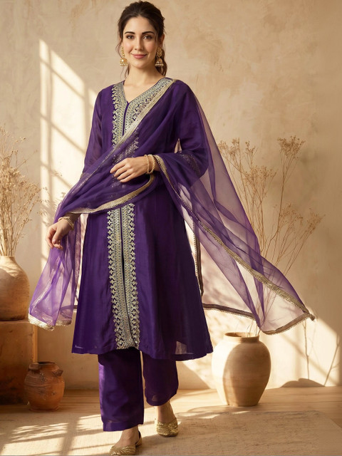 AVANSHEE Women Ethnic Motifs Embroidered Regular Kurta with Trousers & With Dupatta
