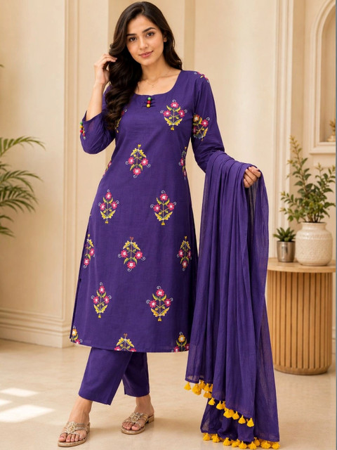 Siaraa Women Floral Embroidered Regular Thread Work Pure Cotton Kurta with Trousers & With Dupatta