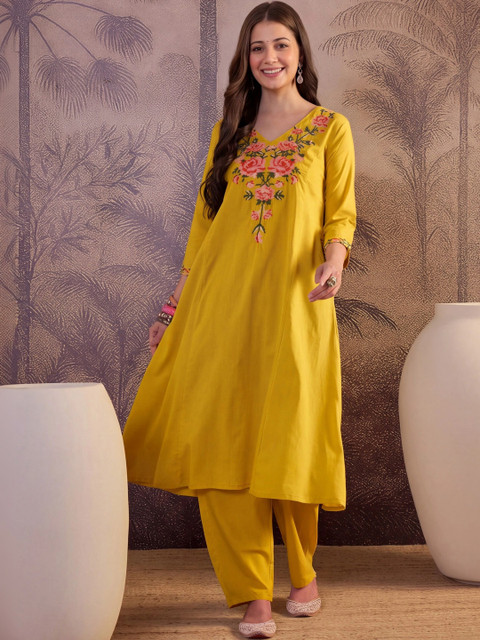 Shree Ramkrishna Fab Women Floral Embroidered Regular Thread Work Pure Cotton Kurta with Palazzos