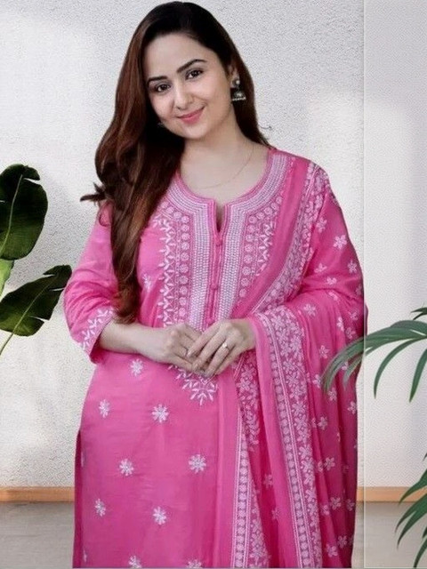 Ethnikaasilqora Women Ethnic Motifs Embroidered Regular Thread Work Kurta with Trousers & With Dupatta - Image 3