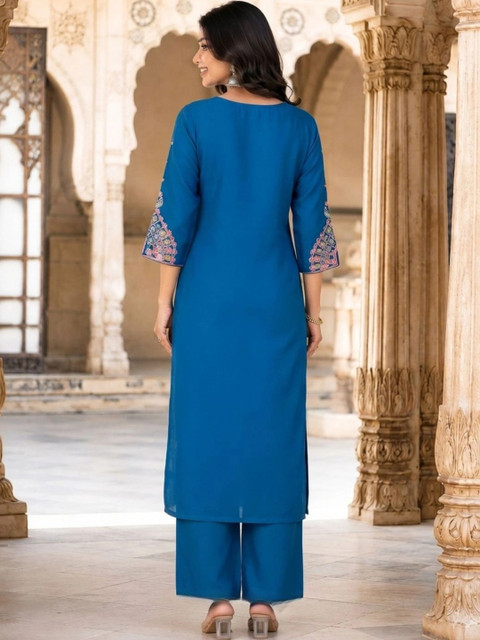 HERE&NOW Women Ethnic Motifs Embroidered Regular Thread Work Silk Kurta Palazzos Dupatta - Image 2