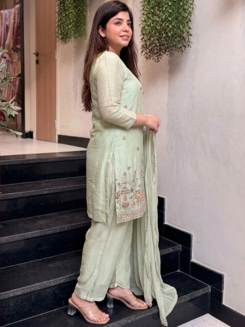 NAVYAAZRI Women Ethnic Regular Thread Work Silk Crepe Kurta with Patiala & With Dupatta - Image 7