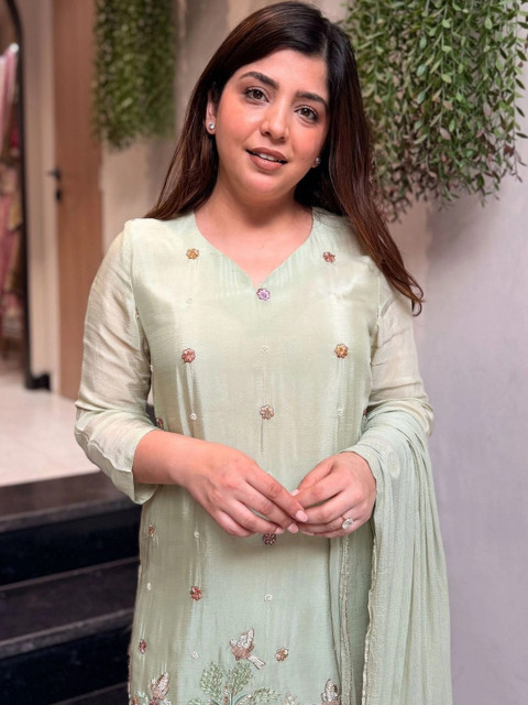 NAVYAAZRI Women Ethnic Regular Thread Work Silk Crepe Kurta with Patiala & With Dupatta - Image 3