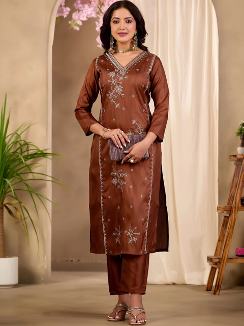 Sangria Women Floral Embroidered Tunic with Trousers Co-Ords