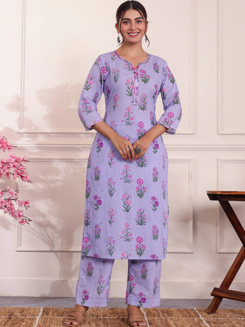 Aramya Women Floral Printed Sequinned Floral Kurta - Image 4