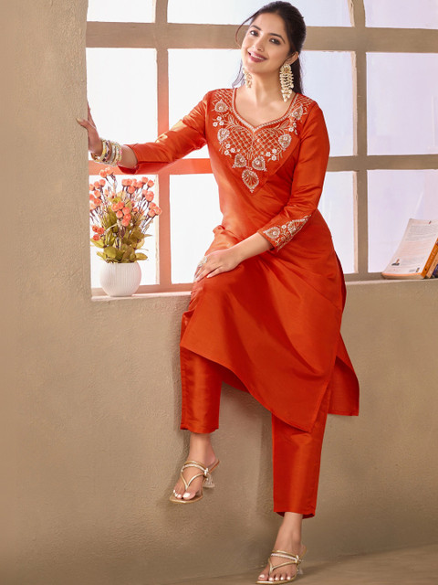 Sangria Embroidered Tunic with Trousers - Image 6