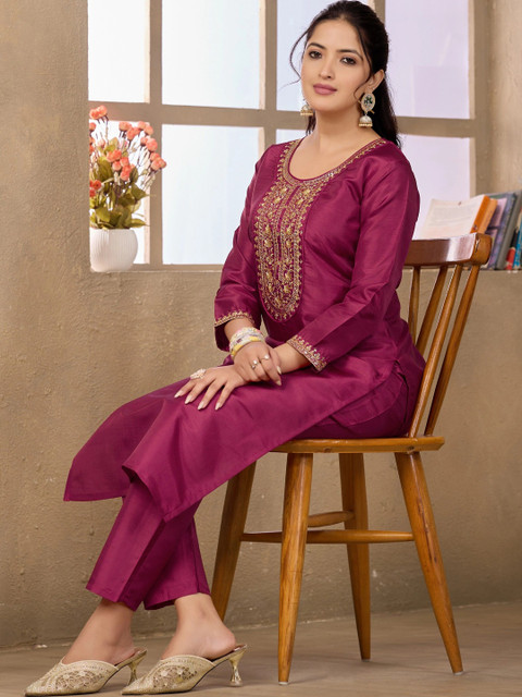 Sangria Embroidered Tunic with Trousers - Image 6
