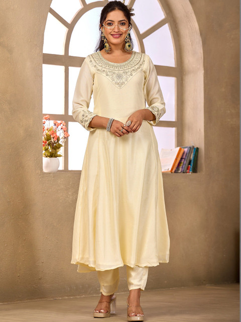 Sangria Embroidered Tunic with Trousers