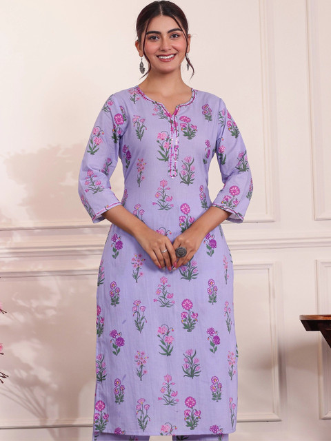 Aramya Women Floral Printed Sequinned Floral Kurta