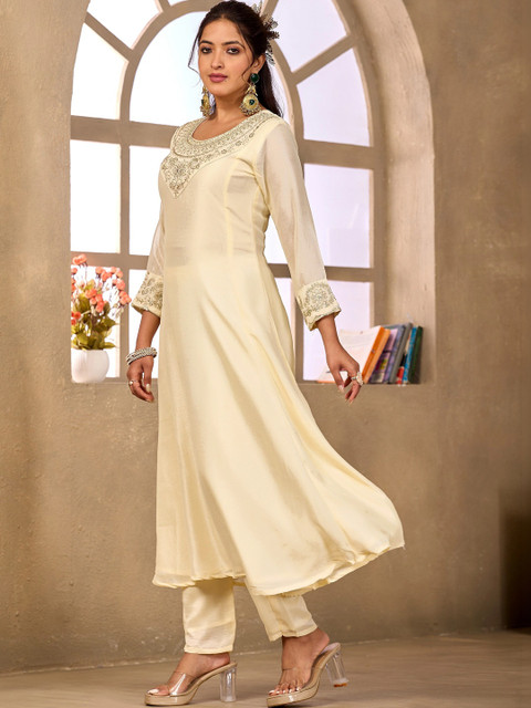 Sangria Embroidered Tunic with Trousers - Image 5
