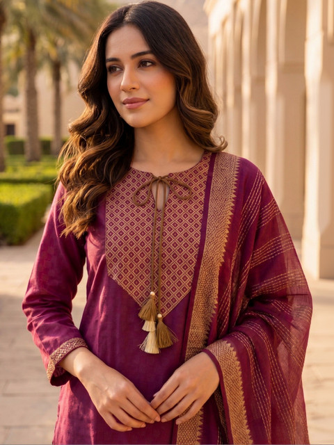 CLOTHING CLOSET Maxi Dress - Image 3