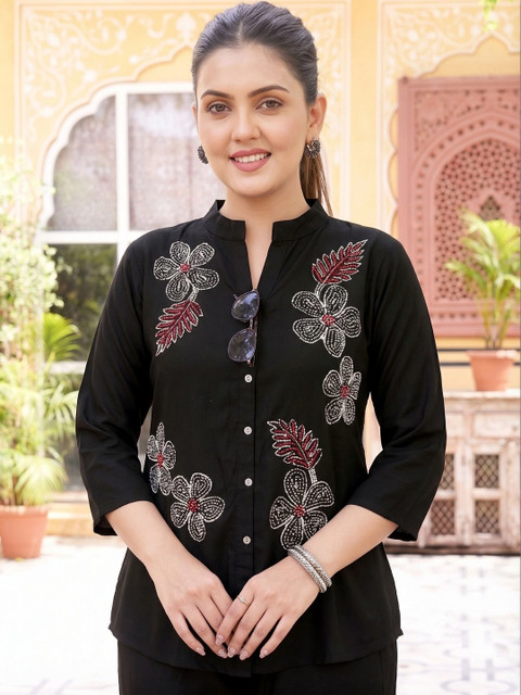 Milvia Floral Embroidered Top with Trousers - Image 4