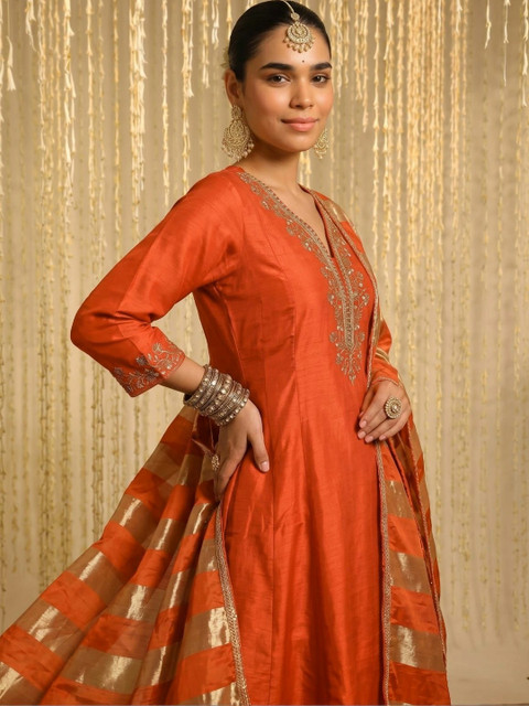 SMITSAREE Women Ethnic Motifs Embroidered Regular Thread Work Kurta with Pyjamas & With Dupatta - Image 5