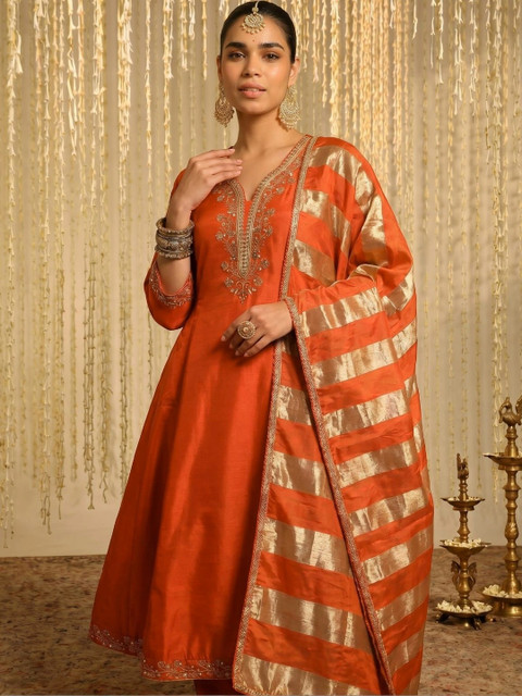 SMITSAREE Women Ethnic Motifs Embroidered Regular Thread Work Kurta with Pyjamas & With Dupatta - Image 6
